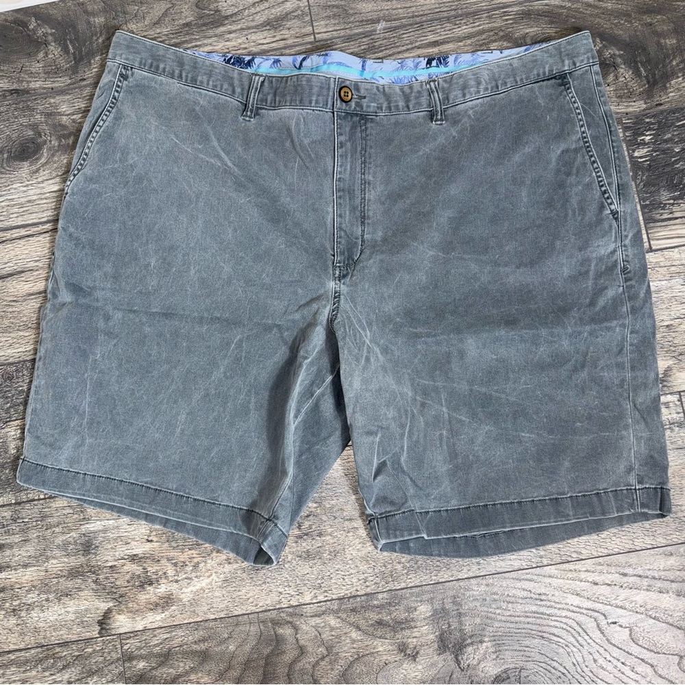 Tommy Bahama Men's Flat Front Chino Shorts-Gray-Size 46 Reg